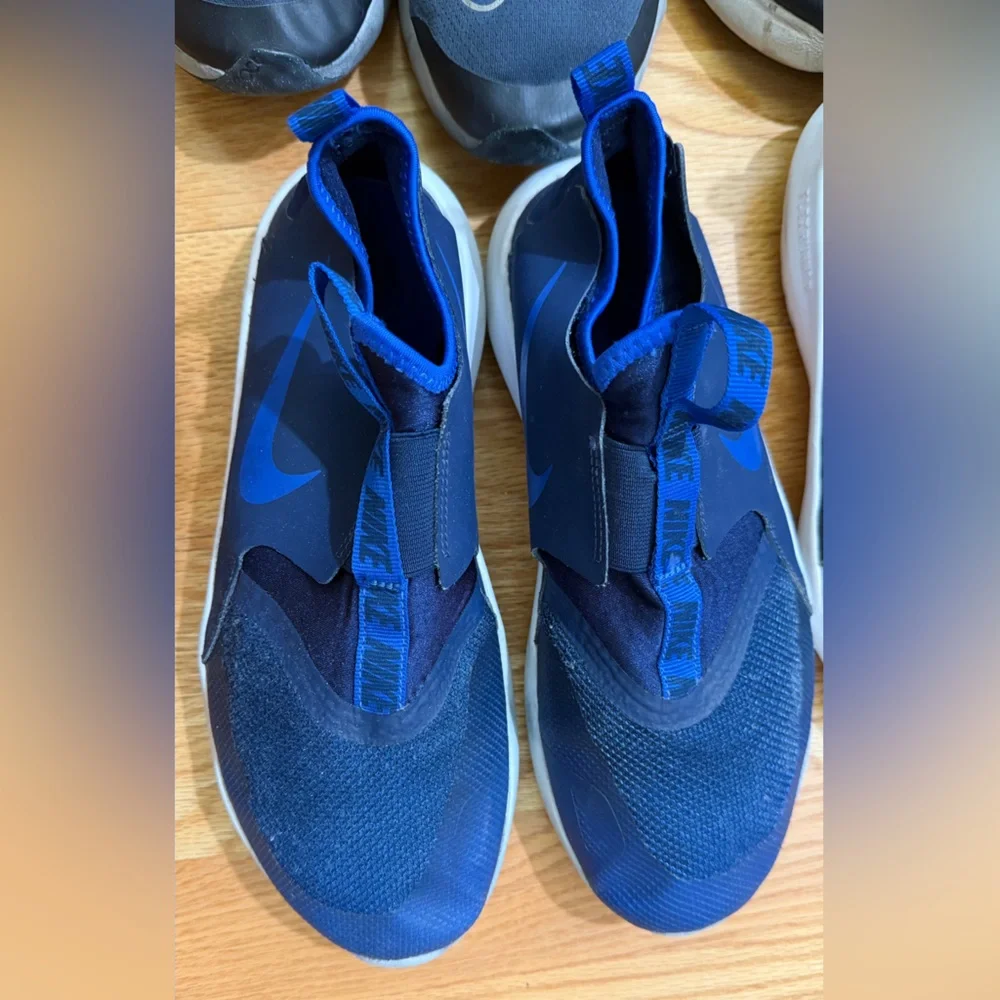 NIKE Slip-On Sneakers Bundle Size 7Y